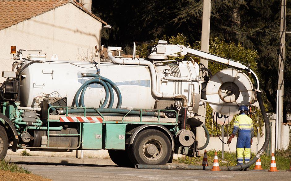 comment déboucher canalisation wc Neuilly-sur-Seine